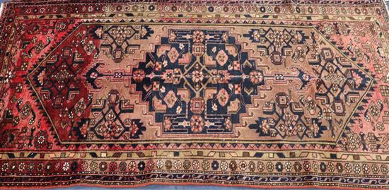 A Hamadan rug, 210cm x 110cm